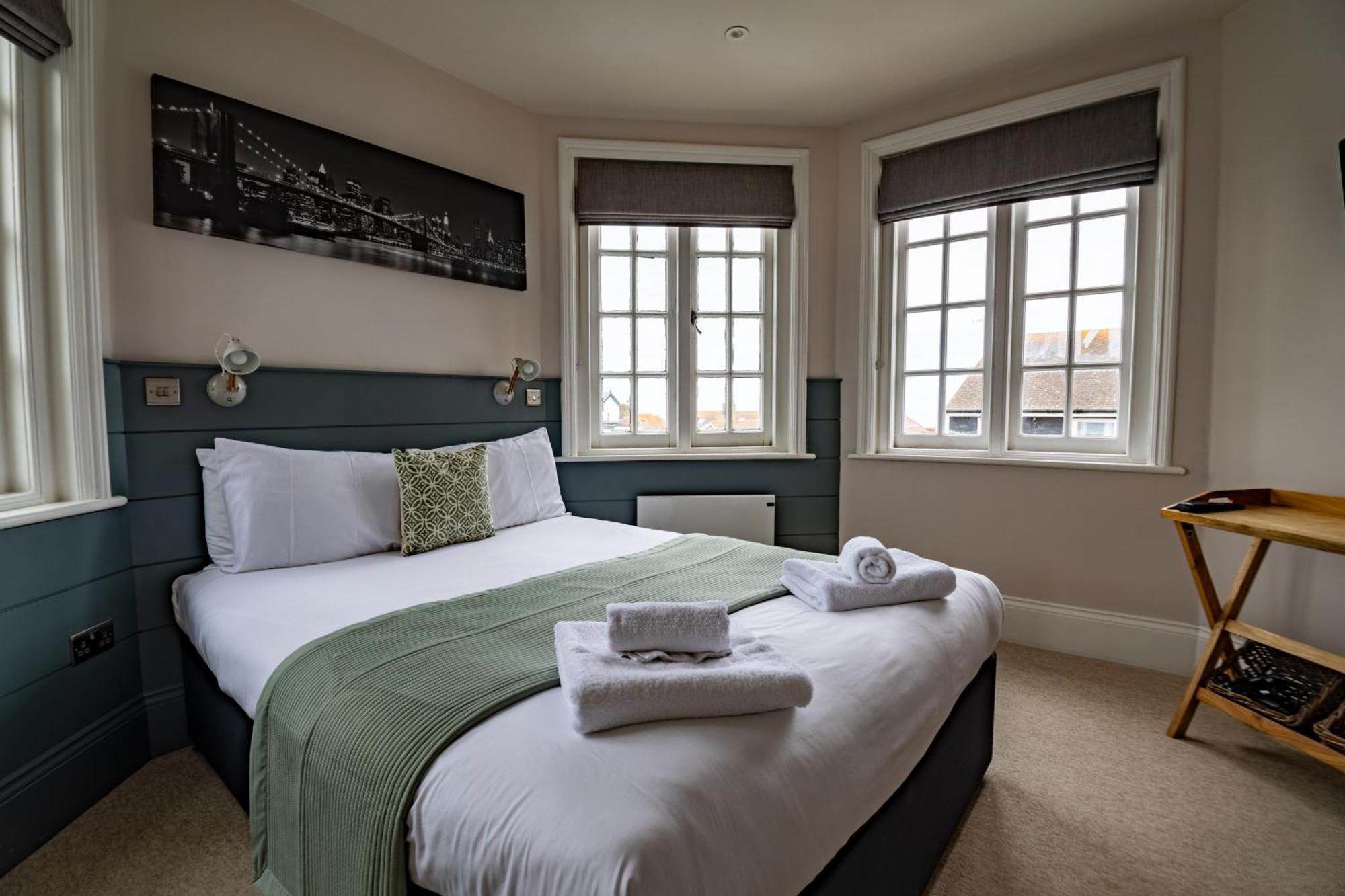 The Bay Hotel 페번시 외부 사진