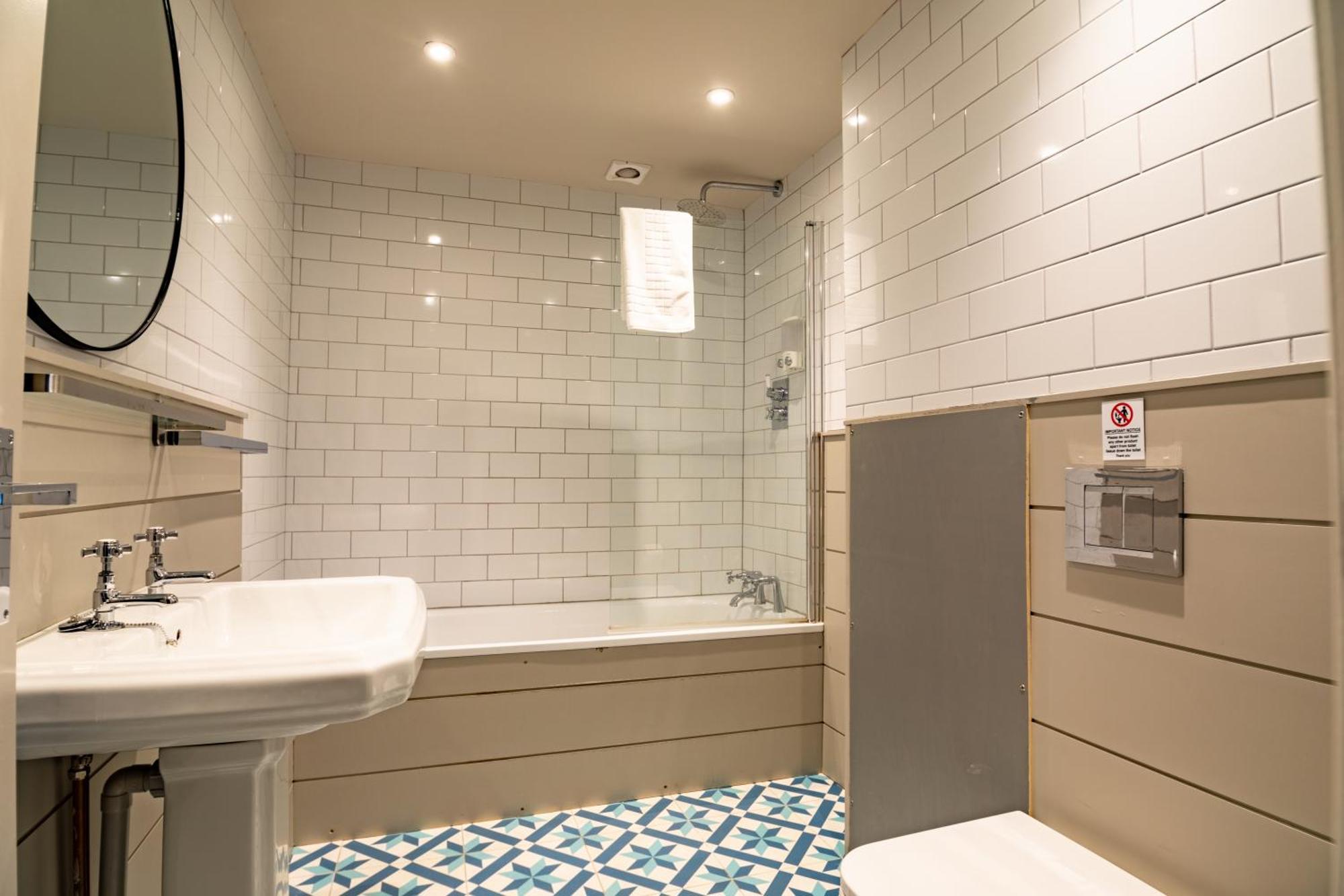 The Bay Hotel 페번시 외부 사진